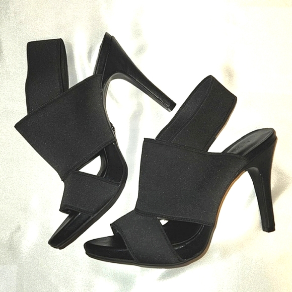 Simply Vera Vera Wang Shoes - Simply Vera Wang Black Peep Toe Slip-On Bandage Ankle Strap Stiletto Heel Size 9